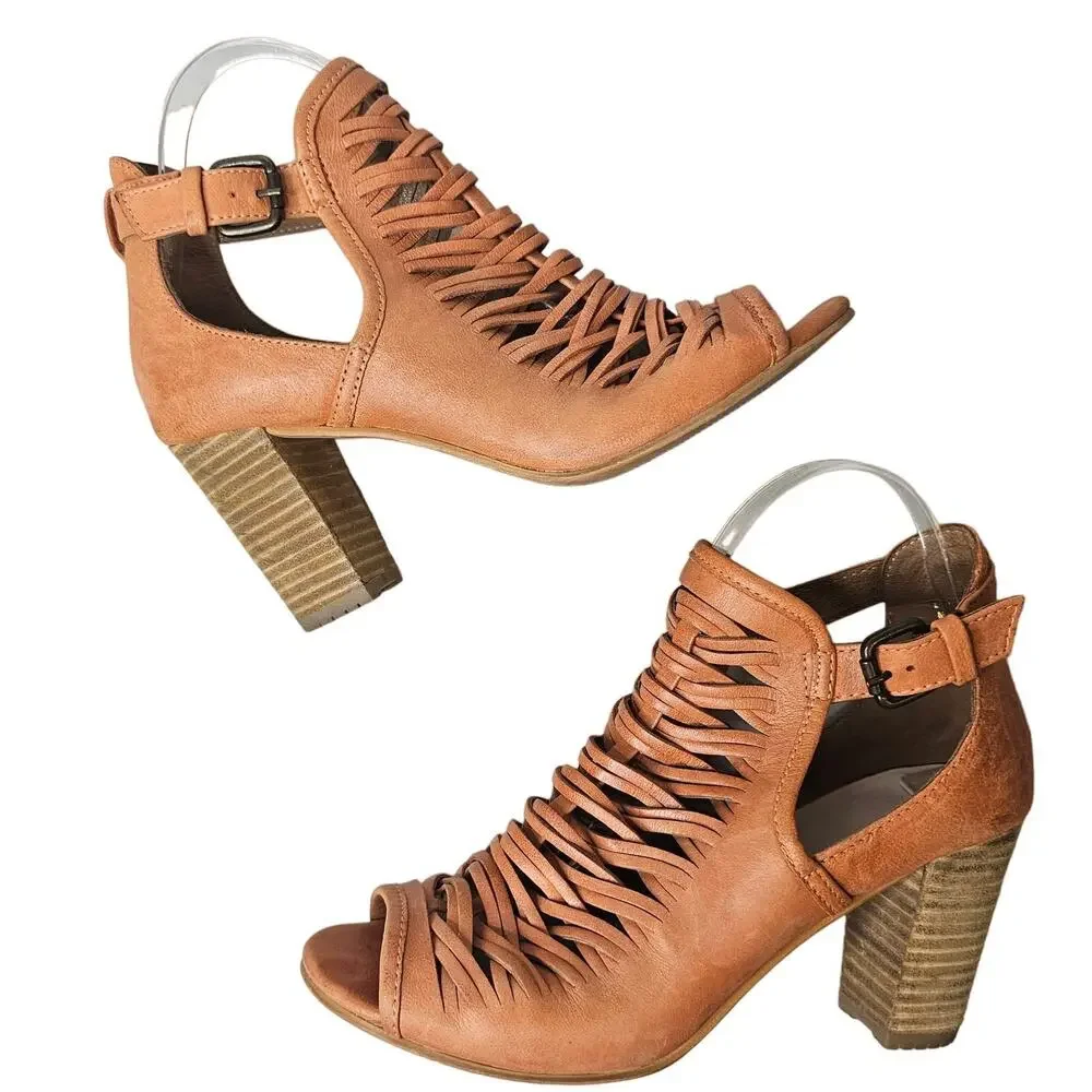 Charles by Charles David Women's Strappy Chunky Leather Sandals Size 8.5 Boho